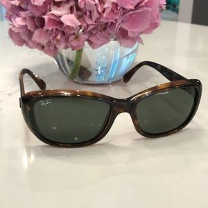 100% authentic Ray Ban Sunglasses in brown acetate